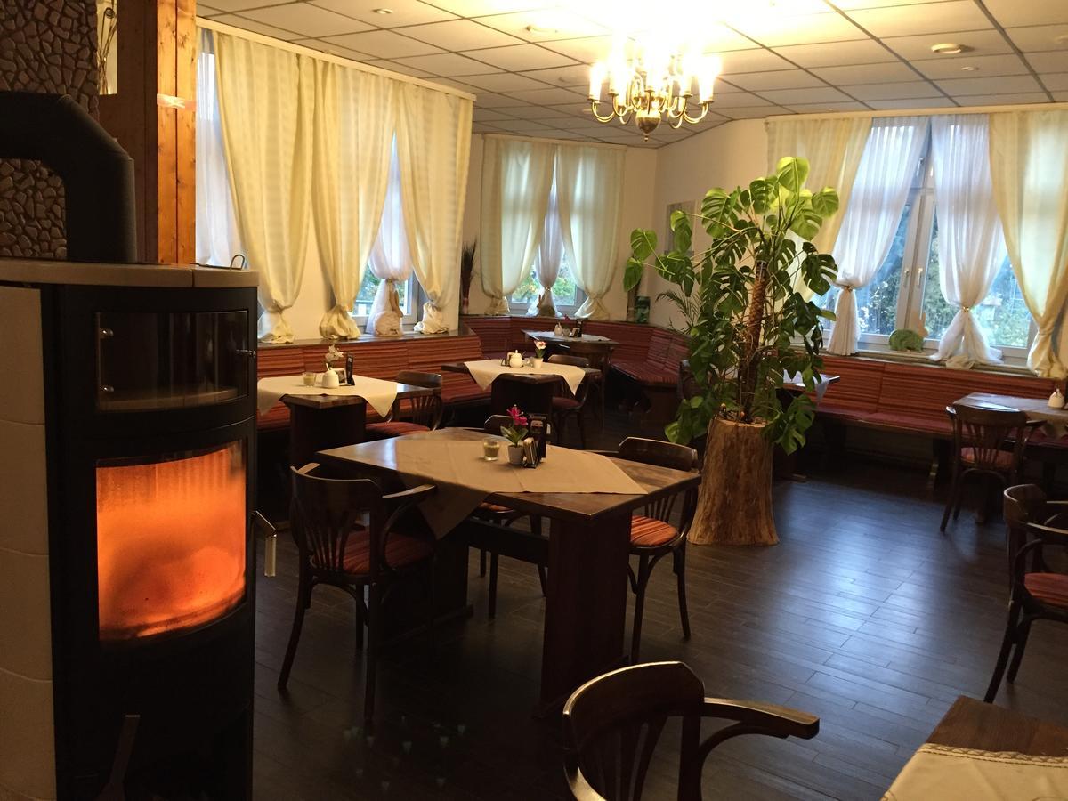 Hotel Restaurant Hohe Tanne Grossbreitenbach ภายนอก รูปภาพ