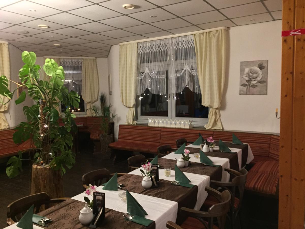 Hotel Restaurant Hohe Tanne Grossbreitenbach ภายนอก รูปภาพ